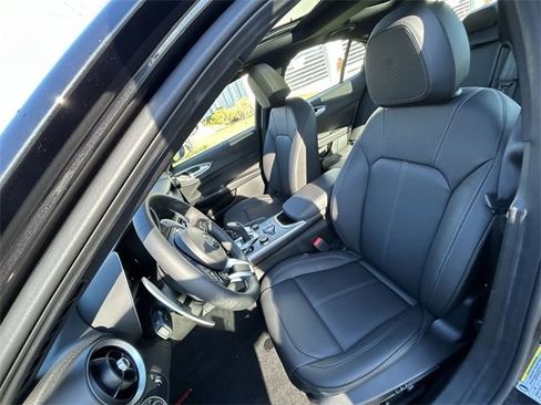 New 2025 Alfa Romeo Giulia AWD w/ Driving Assist Package image 11