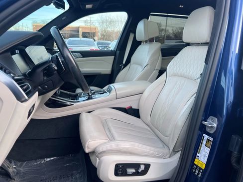 Used 2019 BMW X7 xDrive50i w/ M Sport Package image 22