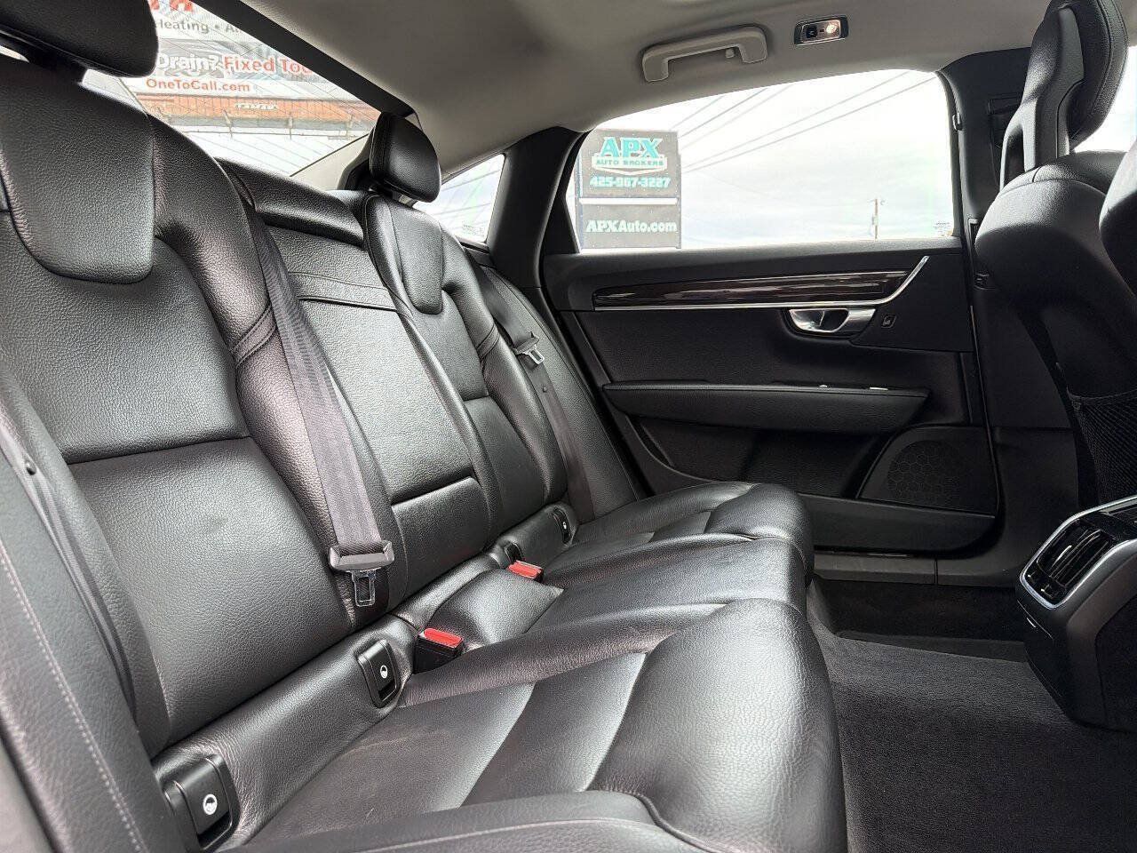 Used 2018 Volvo S90 T5 Momentum w/ Convenience Package AWD/4WD image 21
