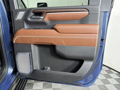 New 2026 GMC Sierra 2500 Denali Ultimate AWD/4WD image 14