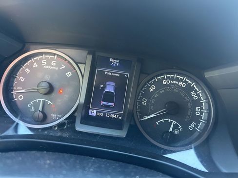 Used 2016 Toyota Tacoma TRD Sport w/ Premium & Technology Package RWD image 10