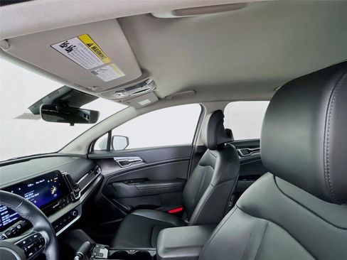 Certified 2025 Kia Sportage EX FWD image 26