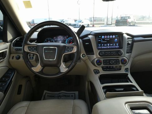 Used 2019 GMC Yukon XL Denali w/ Open Road Package image 24