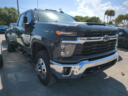 Used 2025 Chevrolet Silverado 3500 LT w/ Safety Package image 2