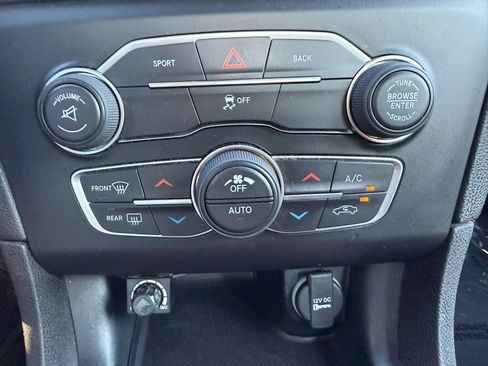 Used 2016 Dodge Charger R/T RWD image 54