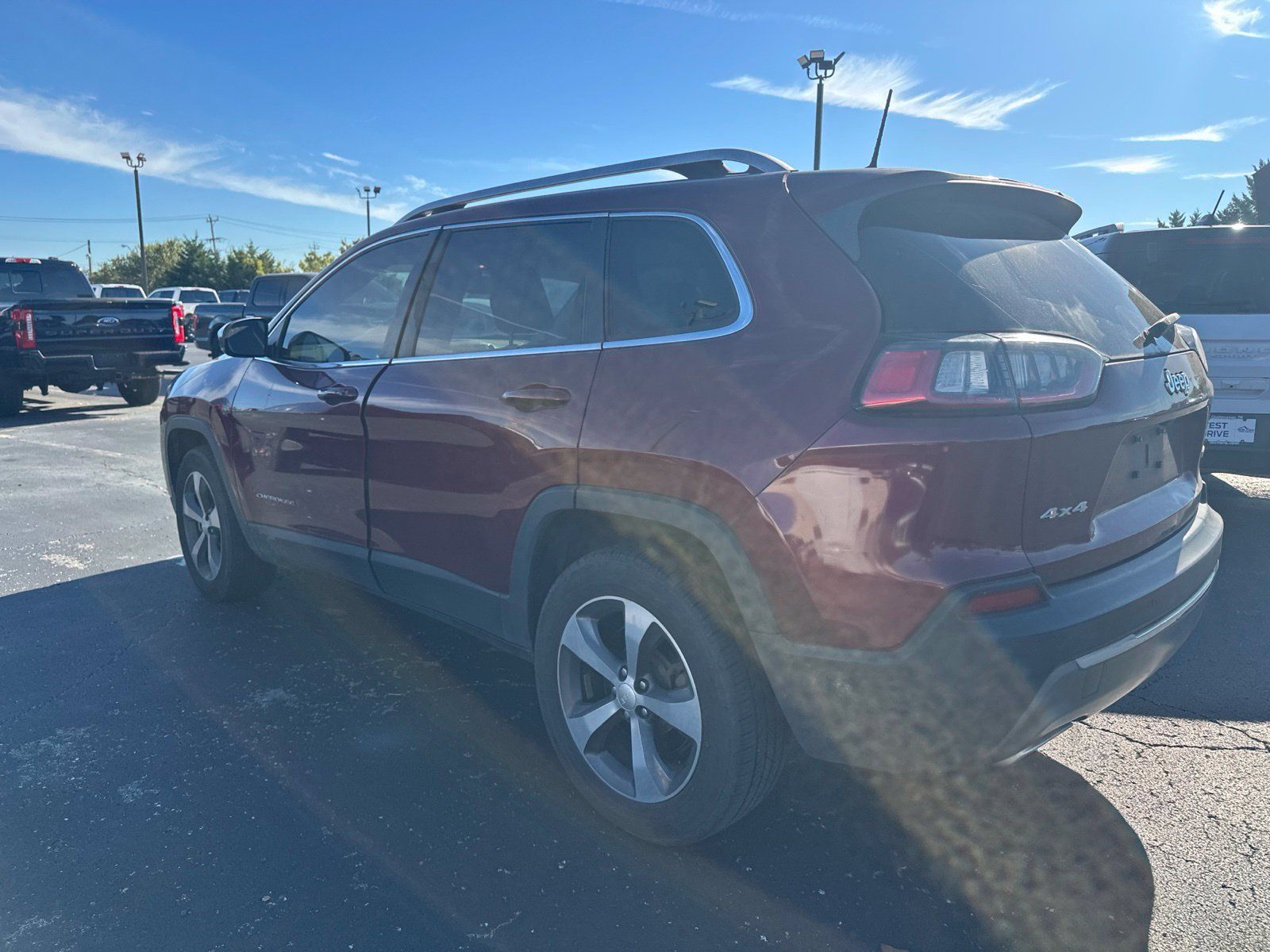 Used 2019 Jeep Cherokee Limited AWD/4WD image 6
