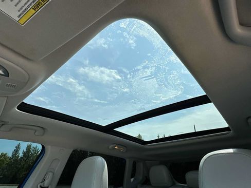 Used 2019 Jeep Compass Latitude FWD image 20