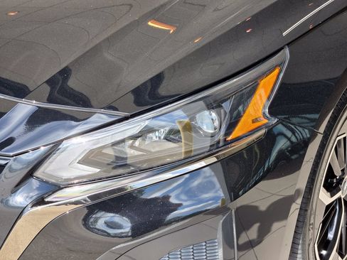 Used 2024 Nissan Altima 2.5 SR w/ SR Premium Package FWD image 8