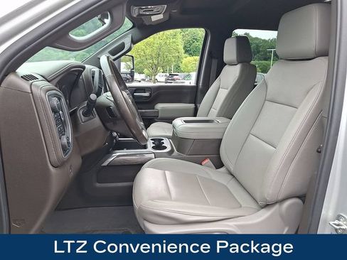 Used 2022 Chevrolet Silverado 2500 LTZ AWD/4WD image 2