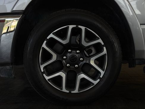 Used 2025 RAM 1500 Laramie AWD/4WD image 30