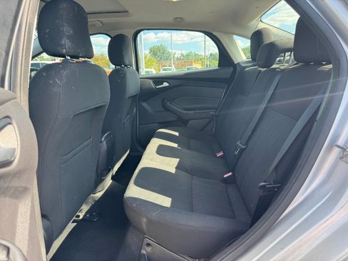 Used 2015 Ford Focus SE FWD image 16