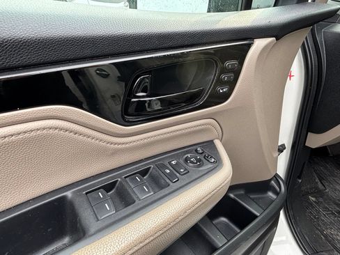 Used 2018 Honda Odyssey Elite image 9
