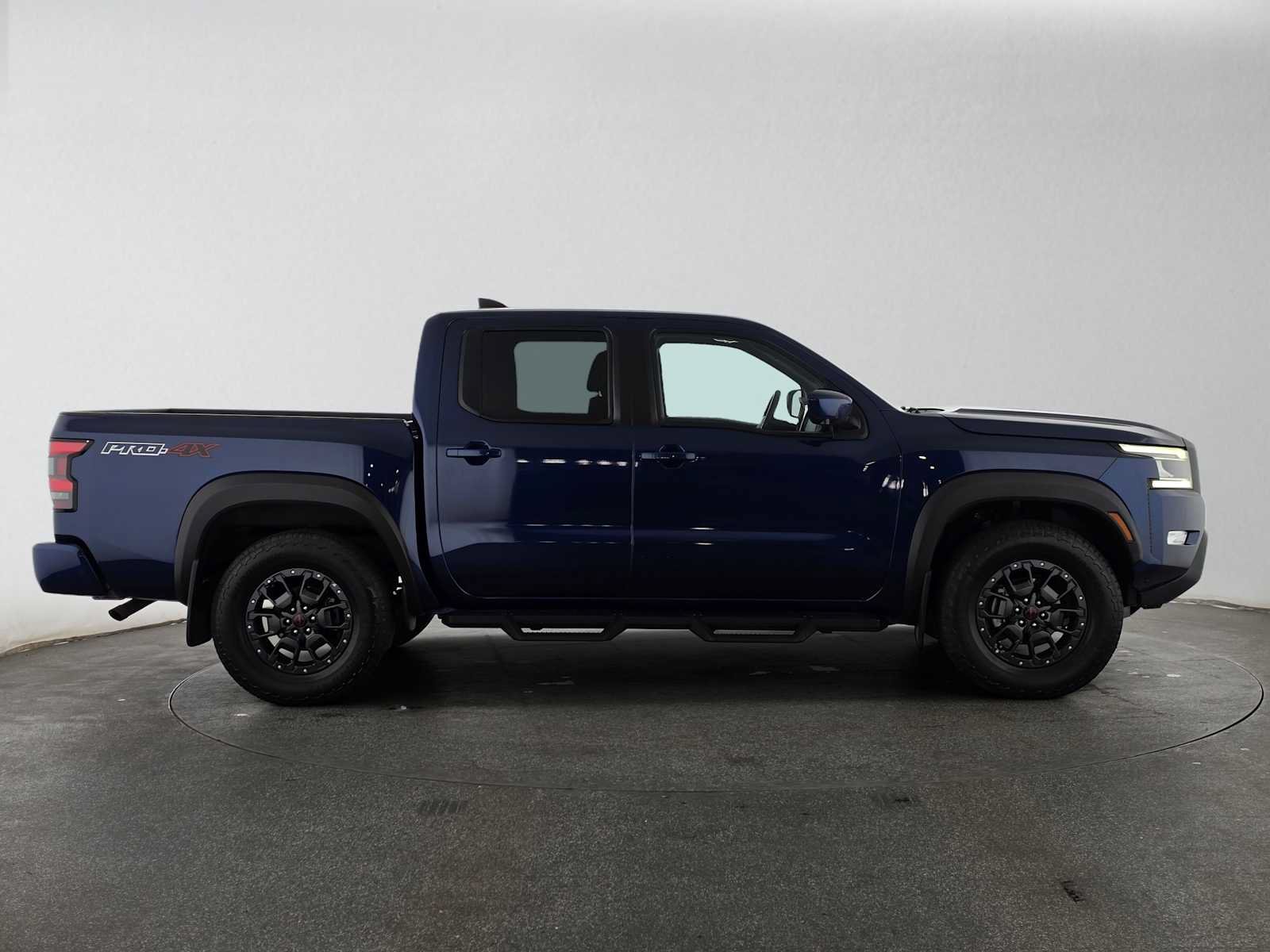 Used 2023 Nissan Frontier PRO-4X w/ Pro-4X Premium Package AWD/4WD image 2