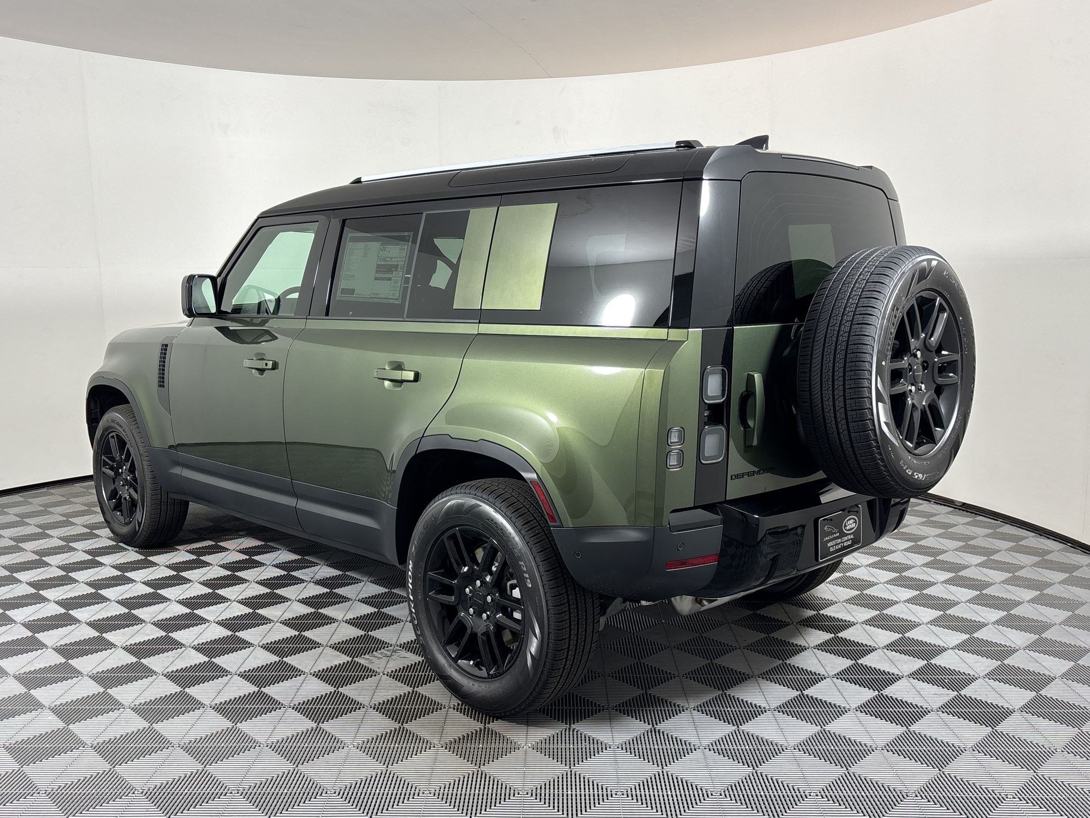 New 2026 Land Rover Defender 110 S AWD/4WD image 3