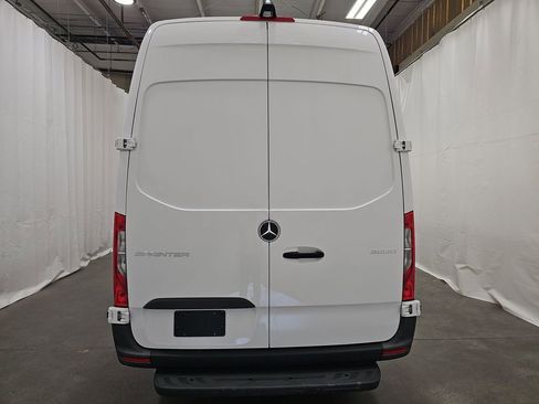 Used 2024 Mercedes-Benz Sprinter 3500 image 11