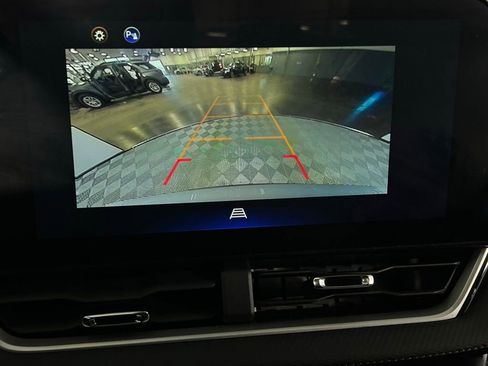 Used 2025 Chevrolet Equinox LT image 18