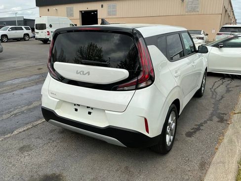 Used 2025 Kia Soul LX w/ LX Technology Package image 15