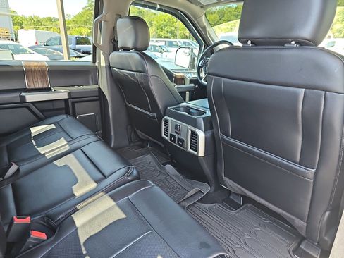 Used 2020 Ford F150 Lariat w/ Equipment Group 502A Luxury AWD/4WD image 11