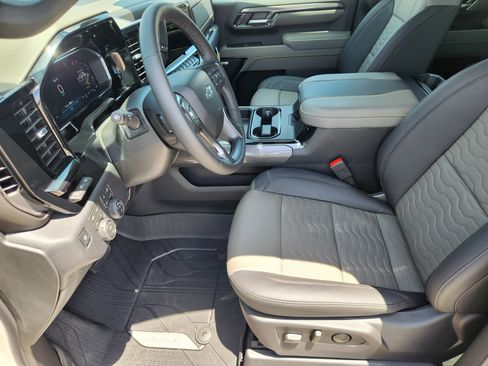New 2026 Chevrolet Silverado 2500 ZR2 AWD/4WD image 10