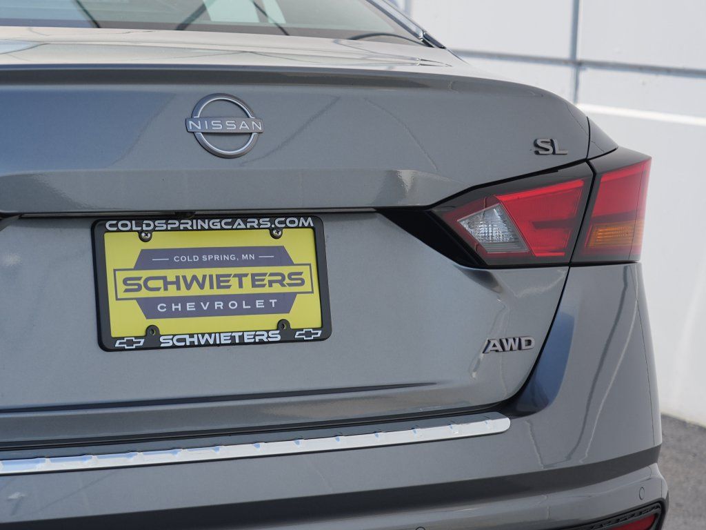 Used 2023 Nissan Altima 2.5 SL AWD/4WD image 11