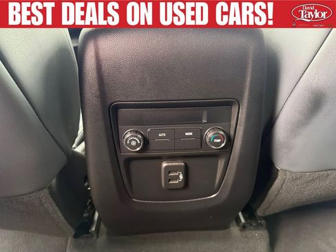 Used 2023 Buick Enclave Essence FWD image 23