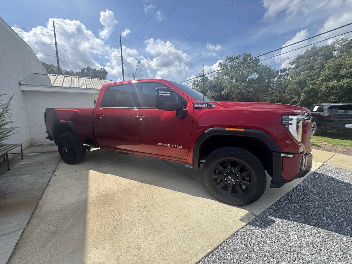 Used 2026 GMC Sierra 2500 AT4 AWD/4WD image 4