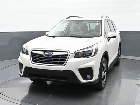 Used 2021 Subaru Forester Premium AWD/4WD image 4