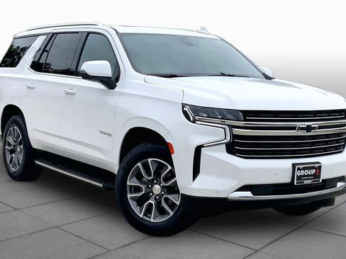 Used 2021 Chevrolet Tahoe LT w/ LT Signature Package AWD/4WD image 3
