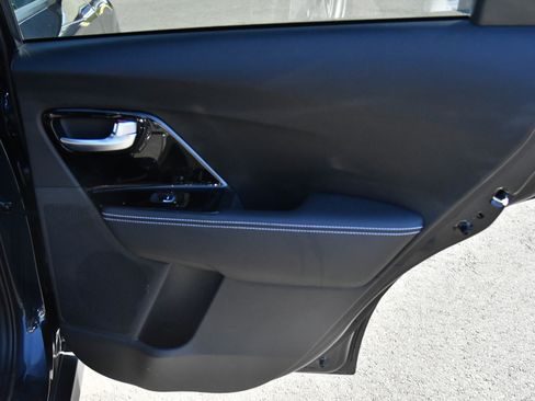 Used 2022 Kia Niro EX image 40