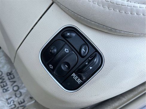 Used 2012 Mercedes-Benz SL 63 AMG image 20