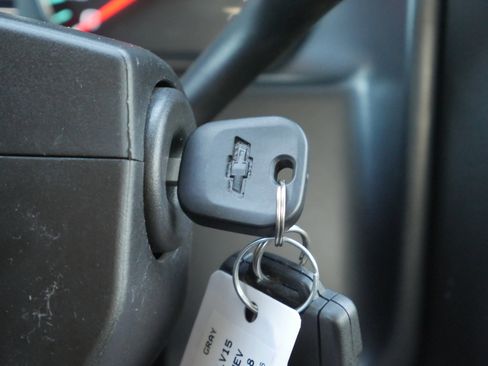 Used 2018 Chevrolet Silverado 1500 LT w/ All Star Edition image 8