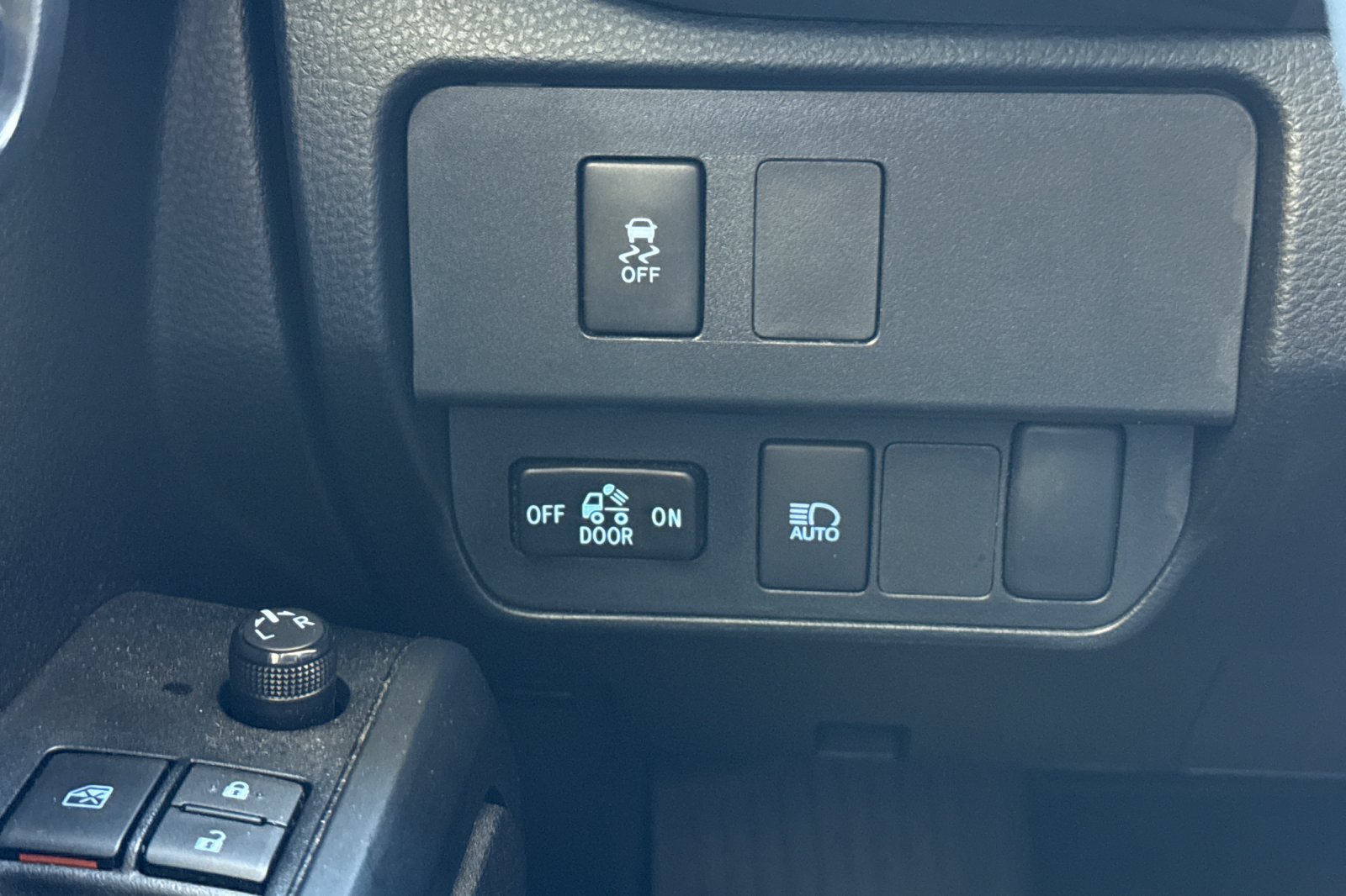 Used 2023 Toyota Tacoma SR w/ SR Convenience Package RWD image 36