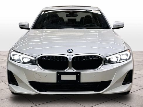 Used 2025 BMW 330i Sedan w/ Convenience Package RWD image 3