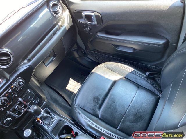 Used 2022 Jeep Wrangler Unlimited Sahara AWD/4WD image 15