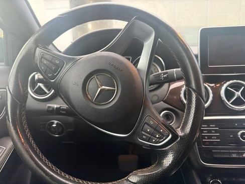 Used 2016 Mercedes-Benz GLA 250 image 12