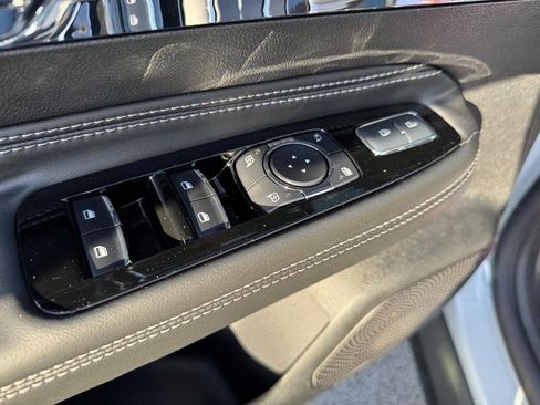 New 2025 Lincoln Corsair Reserve w/ Jet Appearance Package image 18