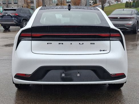 New 2026 Toyota Prius AWD image 5