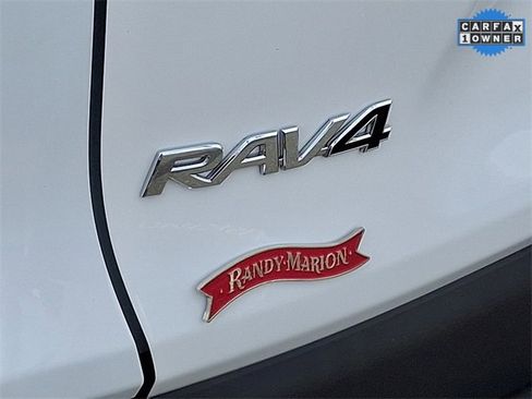 Used 2025 Toyota RAV4 XLE image 31