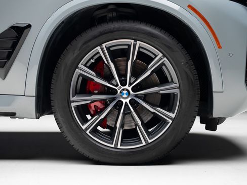 Used 2024 BMW X5 sDrive40i w/ M Sport Package RWD image 42