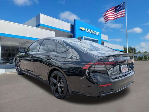 Used 2025 Honda Accord Sport image 5