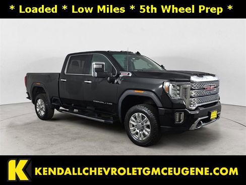 Used 2020 GMC Sierra 3500 Denali w/ Denali Ultimate Package image 7