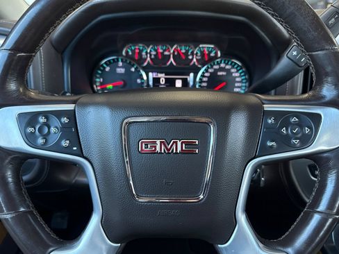 Used 2018 GMC Sierra 1500 SLT AWD/4WD image 32