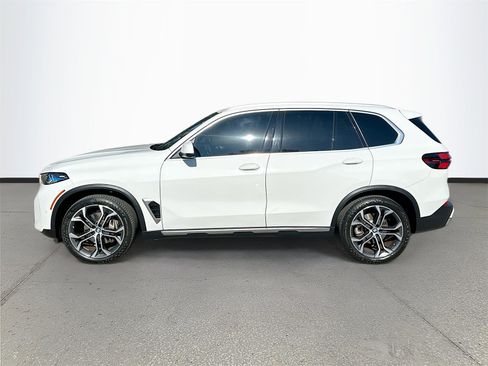 Used 2024 BMW X5 sDrive40i w/ Premium Package image 4