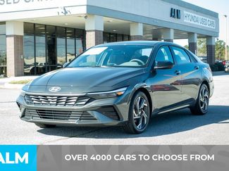 Used 2025 Hyundai Elantra Sport video 2