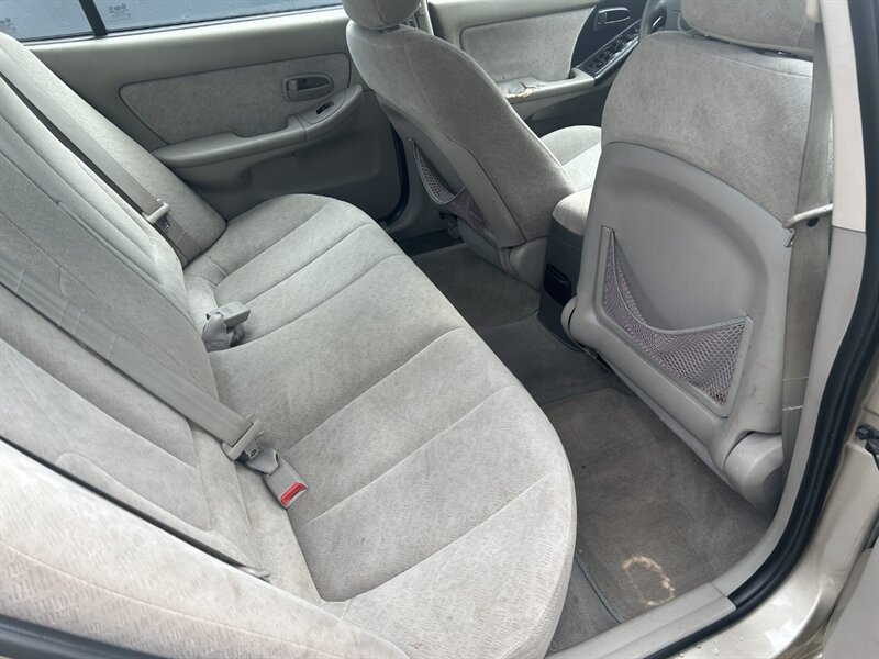 Used 2005 Hyundai Elantra GLS FWD image 10