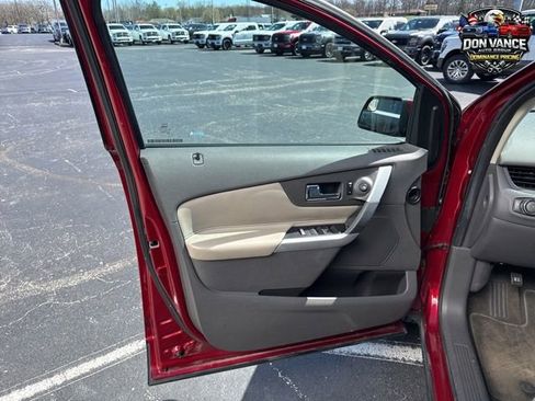 Used 2013 Ford Edge SEL FWD image 23