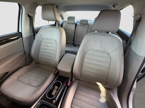 Used 2015 Volkswagen Passat TDI SEL Premium FWD image 13