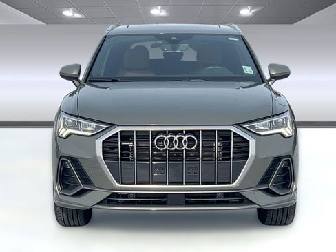 Certified 2025 Audi Q3 2.0T Premium w/ Convenience Package image 6