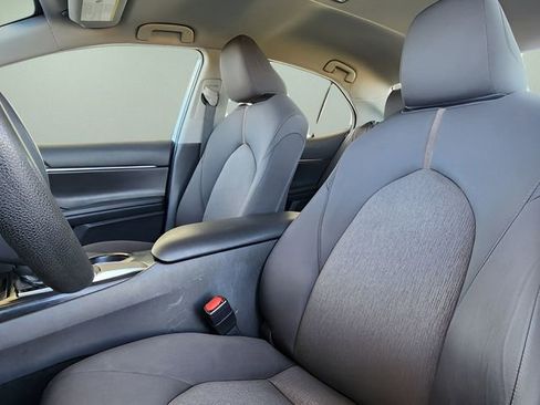 Used 2020 Toyota Camry LE image 13
