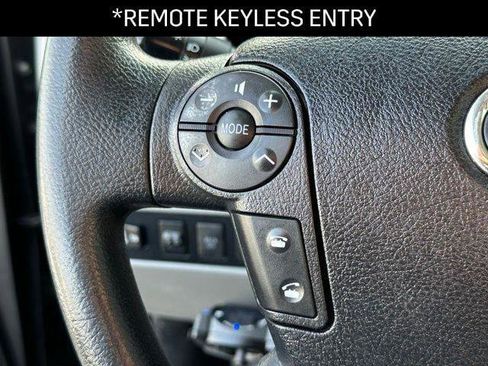 Used 2012 Toyota Tundra 4x4 Double Cab w/ Tow Pkg image 6